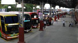 Micros parados en terminales de todo el país Micros parados en terminales de todo el país