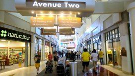 Una de las avenidas del Sawgrass Mall Una de las avenidas del Sawgrass Mall