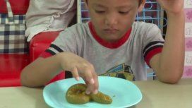 En Tailandia hacen flan con forma de caca En Tailandia hacen flan con forma de caca