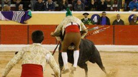 El torero Fernando Quintela murió después de la embestida de un toro El torero Fernando Quintela murió después de la embestida de un toro
