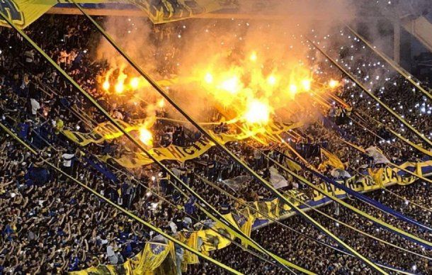 La hinchada de Boca en La Bombonera