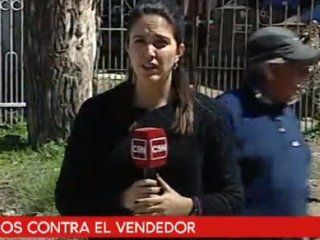 familiares y amigos del joven asesinado en villa centenario echaron a los periodistas familiares y amigos del joven asesinado en villa centenario echaron a los periodistas