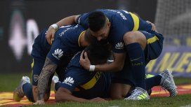Boca vapuleó al local Vélez 4 a 0 y mantiene en soledad la punta de la Superliga Boca vapuleó al local Vélez 4 a 0 y mantiene en soledad la punta de la Superliga