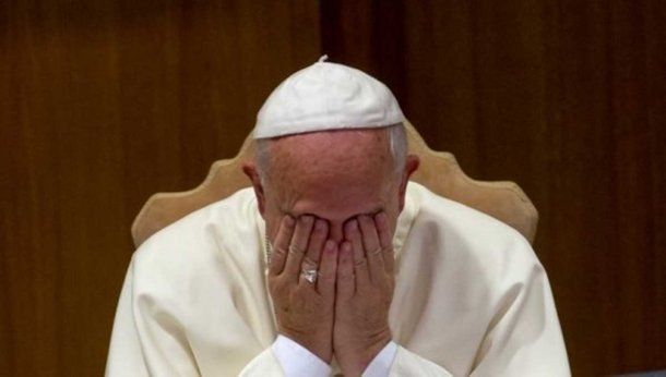 Papa Francisco preocupado<br>