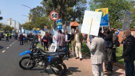 Martilleros protestan frente a la Quinta de Olivos Martilleros protestan frente a la Quinta de Olivos