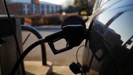 Macri podría autorizar en las próximas horas un nuevo incremento del 5% en el precio de los combustibles Macri podría autorizar en las próximas horas un nuevo incremento del 5% en el precio de los combustibles