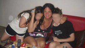 Foto Facebook. Inés, la mamá de Tobías junto a sus dos hijos. Foto Facebook. Inés, la mamá de Tobías junto a sus dos hijos.