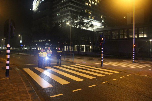 Policías interrumpían el tránsito a metros del accidente<br>