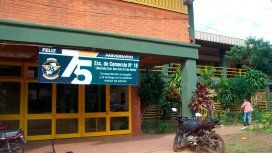 Un preceptor le pidió a un alumno que se saque la gorra y recibió una trompada Un preceptor le pidió a un alumno que se saque la gorra y recibió una trompada