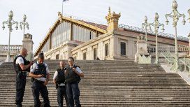 Francia: el Estado Islámico se atribuyó el asesinato de dos mujeres en Marsella Francia: el Estado Islámico se atribuyó el asesinato de dos mujeres en Marsella