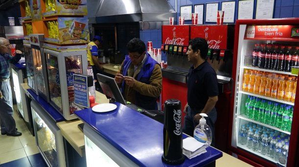 <p>Candy bar - Crédito: http://phdretail.com</p>