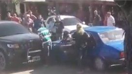 VIDEO: atropelló a un hombre por una pelea de tránsito en Córdoba VIDEO: atropelló a un hombre por una pelea de tránsito en Córdoba