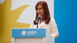 Cristina Kirchner criticó con dureza a Macri y lo acusó de jugar sucio Cristina Kirchner criticó con dureza a Macri y lo acusó de jugar sucio