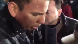 Un afortunado: la emoción del hincha que se quedó con la camiseta de Messi Un afortunado: la emoción del hincha que se quedó con la camiseta de Messi