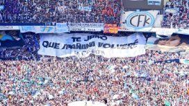 La bandera que La Cámpora le hizo a Cristina con la letra de un tema de Nino Bravo La bandera que La Cámpora le hizo a Cristina con la letra de un tema de Nino Bravo