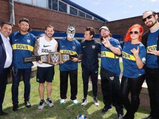 Guillermo, Benedetto y Angelici junto a las estrellas de la WWE. Guillermo, Benedetto y Angelici junto a las estrellas de la WWE.