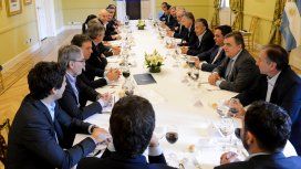Macri junto a gobernadores y funcionarios nacionales Macri junto a gobernadores y funcionarios nacionales
