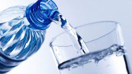 ¿Qué cantidad de agua hay que tomar por día? ¿Qué cantidad de agua hay que tomar por día?