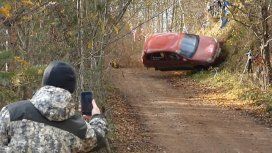 El violento accidente en una carrera de rally que casi provoca la muerte de un espectador El violento accidente en una carrera de rally que casi provoca la muerte de un espectador
