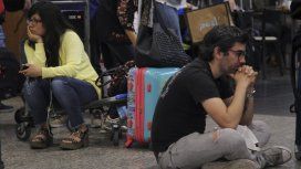 Paro total en Aerolíneas y Austral: más de 40 mil pasajeros afectados Paro total en Aerolíneas y Austral: más de 40 mil pasajeros afectados