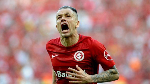 El grito del 10, ídolo en Porto Alegre
