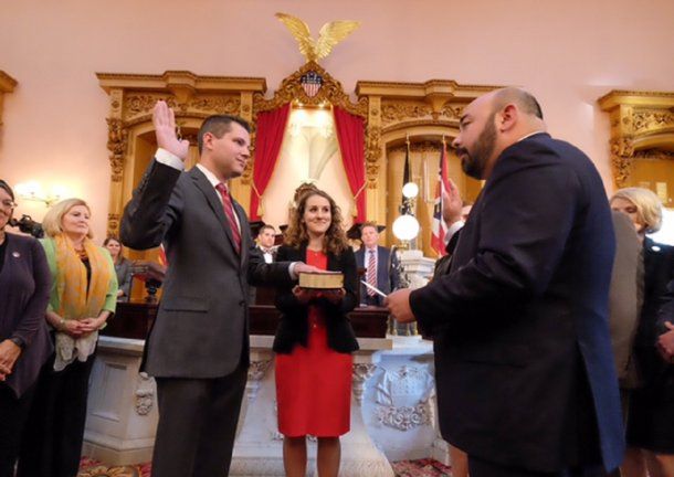Goodman jura ante los representantes de la Cámara de Ohio