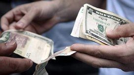 Tras el cepo al dólar rulo hay expectativa por el precio del blue Tras el cepo al dólar rulo hay expectativa por el precio del blue