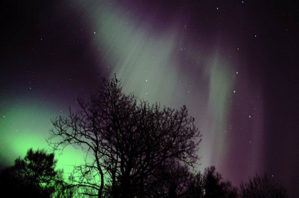 Las luces de la aurora boreal surcan los cielos noruegos de septiembre a marzo