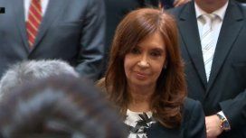 Cristina Kirchner habló por primera vez de la causa de los cuadernos: Hay un manejo extorsivo de la figura del arrepentido Cristina Kirchner habló por primera vez de la causa de los cuadernos: Hay un manejo extorsivo de la figura del arrepentido