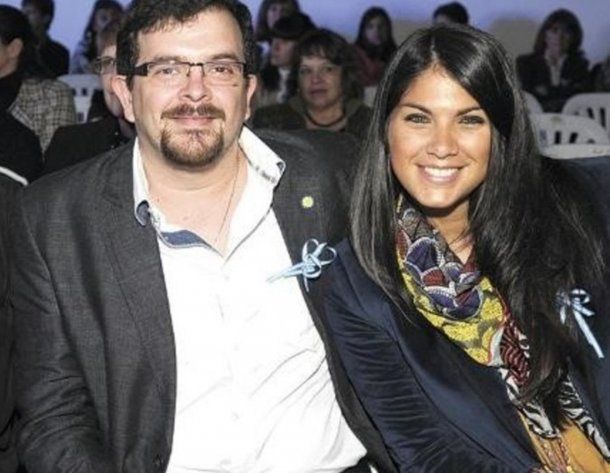 Rocío Santa Cruz con su esposo.
