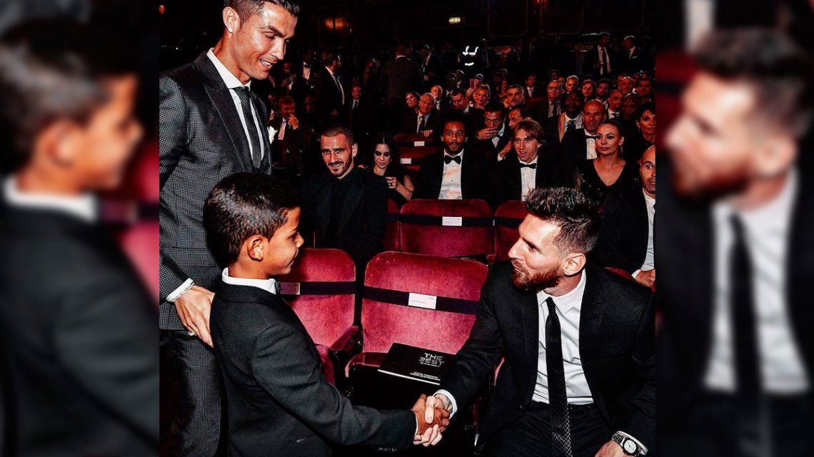 El hijo de Cristiano Ronaldo estrenó su cuenta de Instagram con un mensaje a Messi