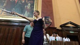 Leandra estudia medicina y sueña con ser cirujana plástica Leandra estudia medicina y sueña con ser cirujana plástica