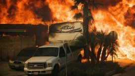 Fuego descontrolado en California: más de 200 mil evacuados Fuego descontrolado en California: más de 200 mil evacuados