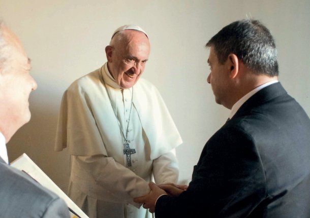 Guillermo Whpei y el Papa Francisco