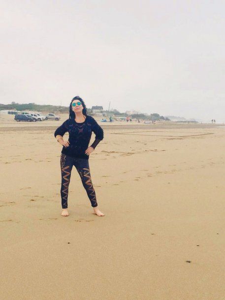 Así arrancó la secuencia de fotos de Moria Casán.