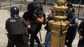 El brutal ataque a Mayra Mendoza El brutal ataque a Mayra Mendoza
