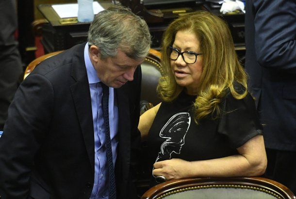 Emilio Monzó con Graciela Camaño