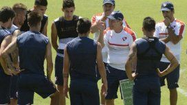 Un jugador del Rojo reveló un dato sorpresivo de Holan en el vestuario Un jugador del Rojo reveló un dato sorpresivo de Holan en el vestuario