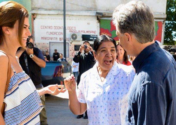 Macri concurrió al comedor acompañado por Juliana Awada y Carolina Stanley.