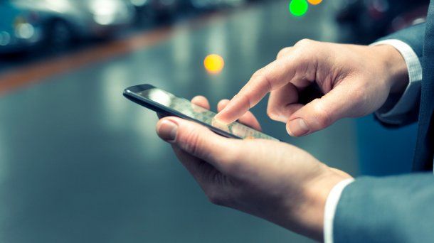 <p>Con una aplicación en el celular es posible encontrar la respuesta sobre alguna enfermedad</p>