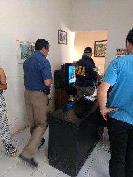 Allanaron un canal acusado de transmitir partidos codificados