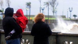 Alerta por fuertes vientos en la Ciudad y en seis provincias Alerta por fuertes vientos en la Ciudad y en seis provincias