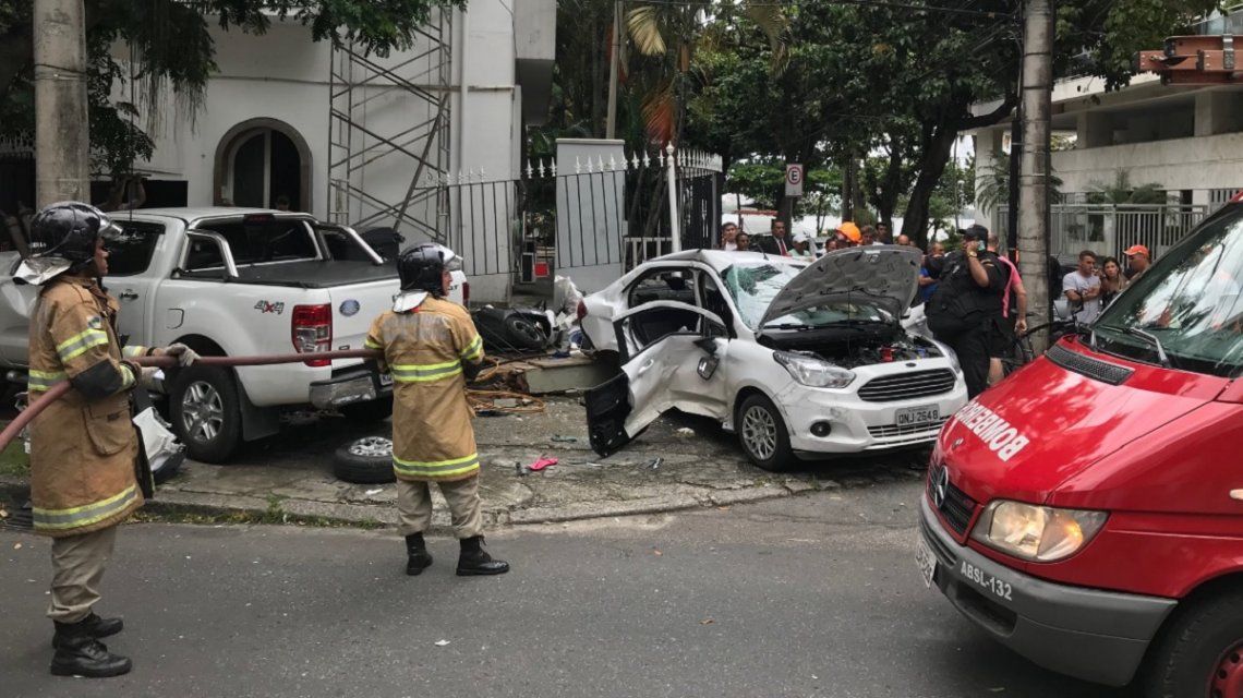 Así quedó el auto en el que iban los argentinos Así quedó el auto en el que iban los argentinos