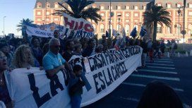 Marcha contra Etchecolatz en Mar del Plata - Crédito: @ines_arrondo Marcha contra Etchecolatz en Mar del Plata - Crédito: @ines_arrondo
