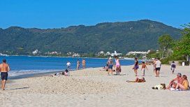 Florianópolis: las playas de Brasil preferidas por los argentinos están contaminadas Florianópolis: las playas de Brasil preferidas por los argentinos están contaminadas