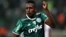 Con 23 años, el central colombiano tuvo un gran paso por el Palmeiras Con 23 años, el central colombiano tuvo un gran paso por el Palmeiras