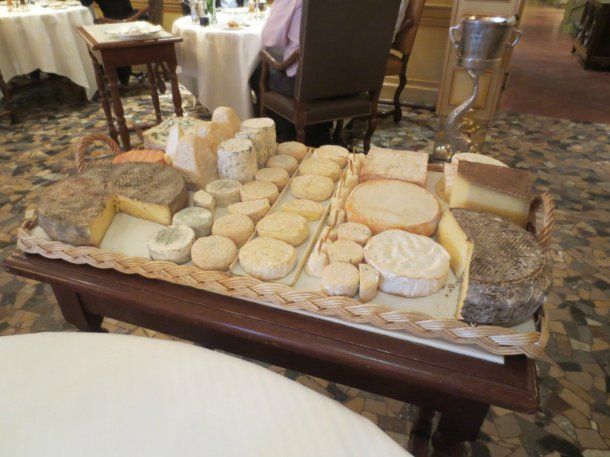 Quesos franceses en la posada de Paul Bocuse