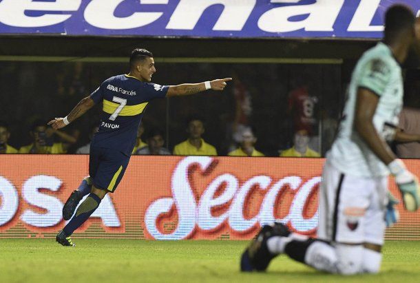 Gol de Pavón a Colón en la Bombonera