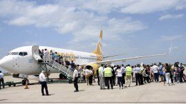 Flybondi suma problemas: cancelaron dos rutas y reprogramaron 72 vuelos con pasajes vendidos Flybondi suma problemas: cancelaron dos rutas y reprogramaron 72 vuelos con pasajes vendidos