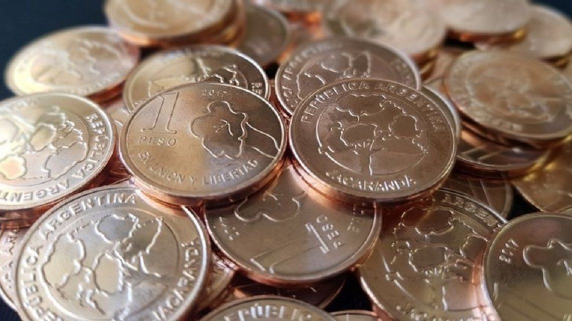 El Banco Central ya puso en circulación las nuevas monedas de 1 y 5 pesos